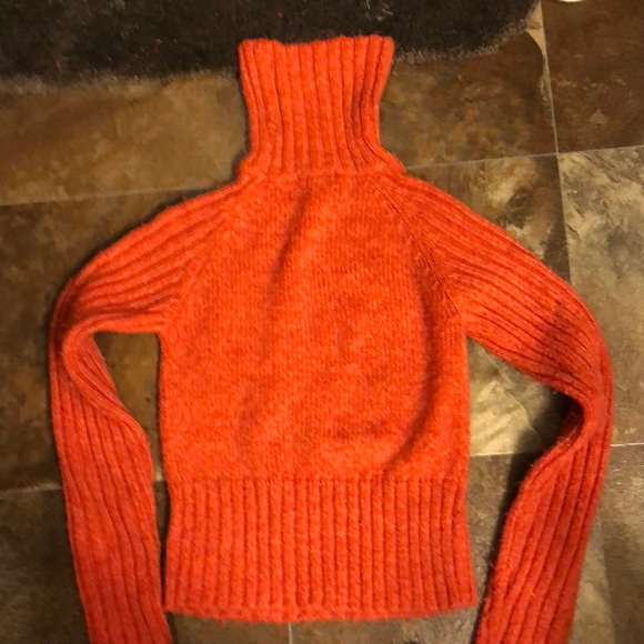Turtle neck sweater - Picture 2 of 4